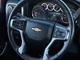 Chevrolet Silverado 1500 2021 4x4 LT 4dr Crew Cab 5.8 ft. SB con 1LT