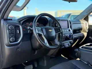 Chevrolet Silverado 1500 2021 4x4 LT 4dr Crew Cab 5.8 ft. SB con 1LT