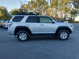 Toyota 4Runner 2023 4x4 SR5 Premium 4dr SUV