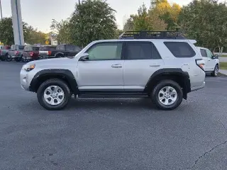 Toyota 4Runner 2023 4x4 SR5 Premium 4dr SUV
