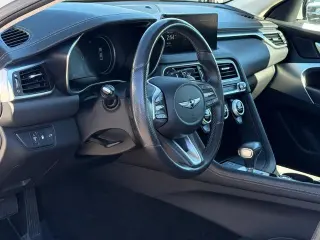 Genesis G70 2023 2.0T 4dr Sedán