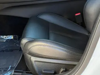 Genesis G70 2023 2.0T 4dr Sedán