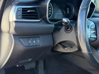 Genesis G70 2023 2.0T 4dr Sedán