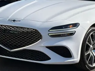 Genesis G70 2023 2.0T 4dr Sedán