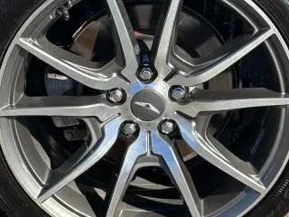 Genesis G70 2023 2.0T 4dr Sedán