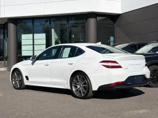 Genesis G70 2023 2.0T 4dr Sedán