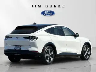 Ford Mustang Mach-E 2023 Premium 4DR SUV