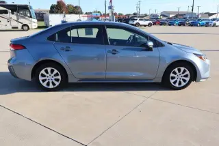 Toyota Corolla 2026 LE 4dr Sedán