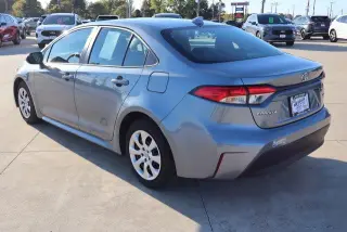 Toyota Corolla 2026 LE 4dr Sedán