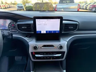 Ford Explorer 2023 AWD XLT 4dr SUV
