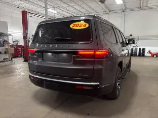 Jeep Wagoneer 2024 4x2 Serie II 4dr SUV