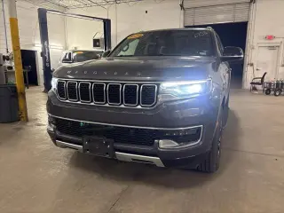 Jeep Wagoneer 2024 4x2 Serie II 4dr SUV