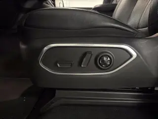 Jeep Wagoneer 2024 4x2 Serie II 4dr SUV