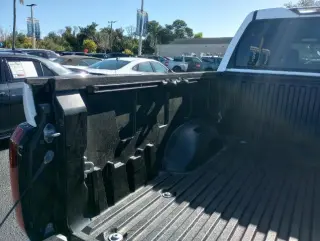 Toyota Tundra 2025 4x4 SR5 4dr CrewMax Cab Pickup SB