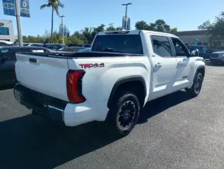 Toyota Tundra 2025 4x4 SR5 4dr CrewMax Cab Pickup SB