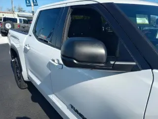 Toyota Tundra 2025 4x4 SR5 4dr CrewMax Cab Pickup SB