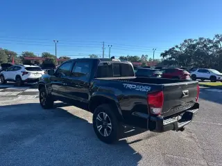 Toyota Tacoma 2017 4x4 TRD Sport 4dr Double Cab 5.0 ft SB 6A