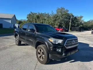 Toyota Tacoma 2017 4x4 TRD Sport 4dr Double Cab 5.0 ft SB 6A