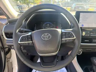Toyota Grand Highlander 2024 AWD XLE 4dr SUV
