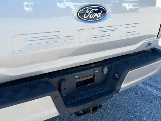 Ford F-150 Lightning 2024 AWD XLT 4dr SuperCrew 5.5 ft. SB