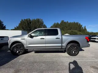 Ford F-150 Lightning 2024 AWD XLT 4dr SuperCrew 5.5 ft. SB