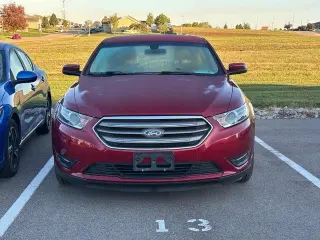 Ford Taurus 2018 SEL 4dr Sedán