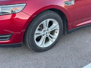 Ford Taurus 2018 SEL 4dr Sedán