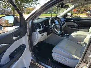2017 Toyota Highlander