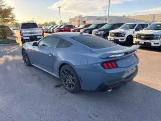 Ford Mustang 2024 GT Premium 2d Fastback