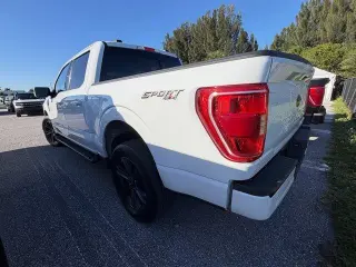 Ford F-150 2023 4x4 XLT 4 puertas SuperCrew 5.5 pies. SB