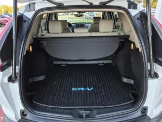Honda CR-V Híbrido 2022 AWD Touring 4dr SUV