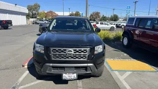 Nissan Frontier 2022 4x2 SV 4dr Cabina de Crew 5 ft. SB