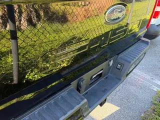 Ford F-150 2023 4x4 XLT 4dr SuperCrew con cabina de 6.5 pies de longitud.