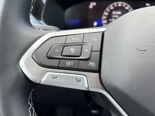 Volkswagen Taos 2023 SE 4dr SUV