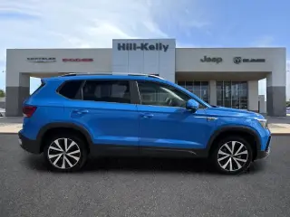 Volkswagen Taos 2023 SE 4dr SUV