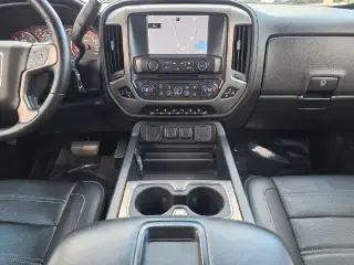 GMC Sierra 1500 2015 4x4 Denali 4dr Crew Cab 5.8 ft. SB