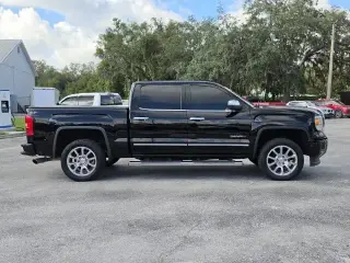GMC Sierra 1500 2015 4x4 Denali 4dr Crew Cab 5.8 ft. SB
