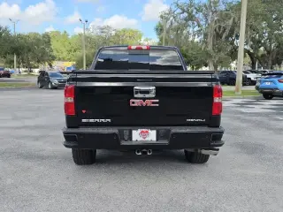 GMC Sierra 1500 2015 4x4 Denali 4dr Crew Cab 5.8 ft. SB