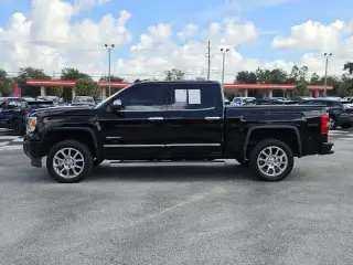 GMC Sierra 1500 2015 4x4 Denali 4dr Crew Cab 5.8 ft. SB