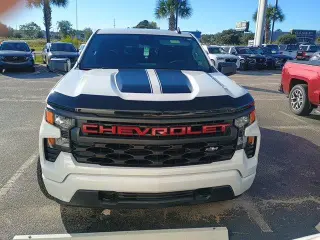 Chevrolet Silverado 1500 2023 4x4 Custom 4dr Crew Cab 5.8 ft. SB
