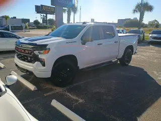 Chevrolet Silverado 1500 2023 4x4 Custom 4dr Crew Cab 5.8 ft. SB