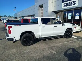 Chevrolet Silverado 1500 2023 4x4 Custom 4dr Crew Cab 5.8 ft. SB