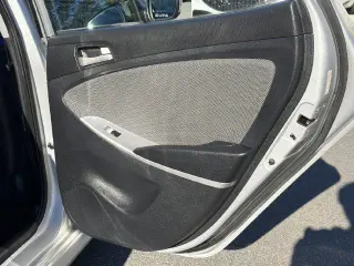 Hyundai ACCENT 2012 GS 4dr Hatchback