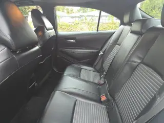 Toyota Corolla 2021 XSE 4dr Sedán