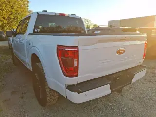 Ford F-150 2021 4x4 XLT 4dr SuperCrew 5.5 ft. SB