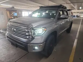 Toyota Tundra 2018 4x4 Limited 4puertas Cabina CrewMax Pick Up SB (5.7L V8)