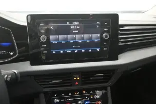 Volkswagen Jetta 2025 SE 4dr Sedán