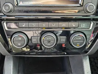 Volkswagen Jetta 2017 2.0T GLI 4 tracciones Sedán 6M