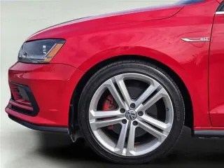 Volkswagen Jetta 2017 2.0T GLI 4 tracciones Sedán 6M