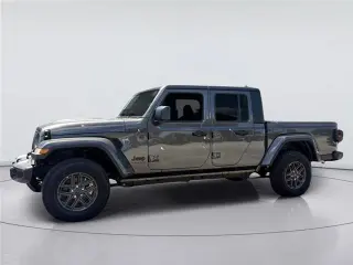 Jeep Gladiator 2025 4x4 Sport 4dr Cabina de Crew 5.0 ft. SB